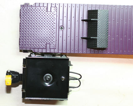 Truck on Bottom Plate