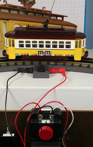 MTH Trolley w 2 feeds